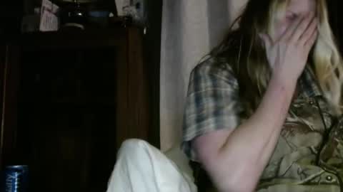 Snapshot of yourmomma999 chatting on 01-16-25, 06:35 yourmomma999 online show from 01-16-25, 06:35