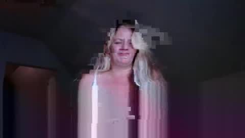 Snapshot of yourmomma999 chatting on 11-10-25, 11:15 yourmomma999 online show from 11-10-25, 11:15