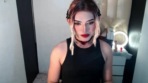 Snapshot of yournaughtykendal chatting on 08-09-26, 03:19 TIFFANY SUCKING QUEEN online show from 08-09-26, 03:19
