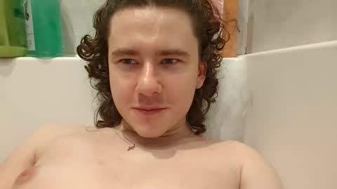 Snapshot of yourpantyhosesla_ve chatting on 11-07-25, 01:38 Nylon slave online show from 11-07-25, 01:38