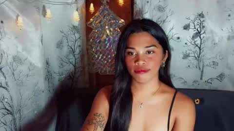 Snapshot of yourqueen_19 chatting on 05-09-26, 06:35 yourqueen_19 online show from 05-09-26, 06:35