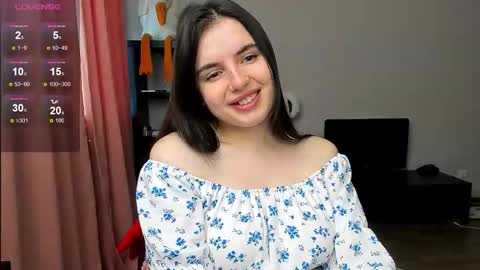 Snapshot of yourraccoon chatting on 10-17-25, 10:51 Jenny online show from 10-17-25, 10:51