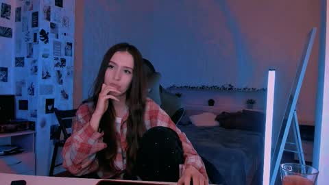 Snapshot of yourrdanceteacher chatting on 10-08-25, 07:22 Eva online show from 10-08-25, 07:22