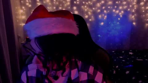 Snapshot of yourscosmic chatting on 12-31-24, 03:12 Yours Cosmic online show from 12-31-24, 03:12