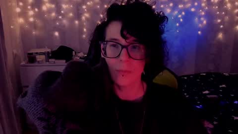 Snapshot of yourscosmic chatting on 01-16-25, 11:06 Yours Cosmic online show from 01-16-25, 11:06