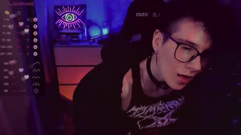 Snapshot of yourscosmic chatting on 10-10-25, 12:53 Yours Cosmic online show from 10-10-25, 12:53