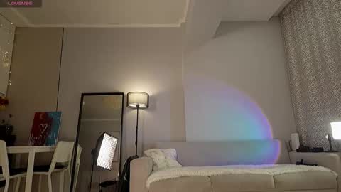 Luminous Luna online show from 02-03-26, 02:11