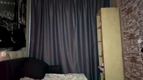 Snapshot of yourselene chatting on 09-18-25, 05:09 Selene online show from 09-18-25, 05:09