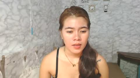 Snapshot of yoursweet_asian20 chatting on 07-22-26, 05:43 Maddie online show from 07-22-26, 05:43