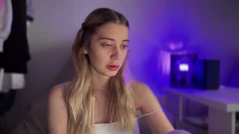 yoursweet_couple online show from 09-24-25, 11:35