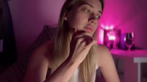yoursweet_couple online show from 10-24-25, 02:13