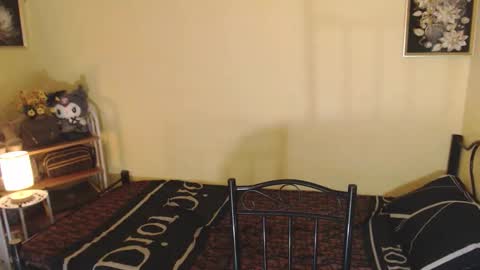 Snapshot of yoursweetangelxxx chatting on 09-09-25, 10:26 YourDreamgirl online show from 09-09-25, 10:26