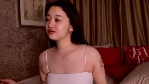 Snapshot of yoursweetsoul chatting on 06-25-26, 03:06 Bella online show from 06-25-26, 03:06