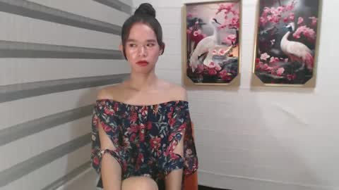 Snapshot of yourtinybunny chatting on 02-18-25, 12:06 yourtinybunny online show from 02-18-25, 12:06