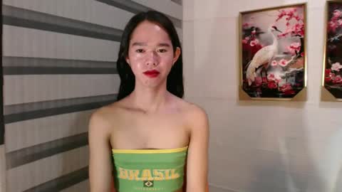 Snapshot of yourtinybunny chatting on 03-12-25, 11:53 yourtinybunny online show from 03-12-25, 11:53