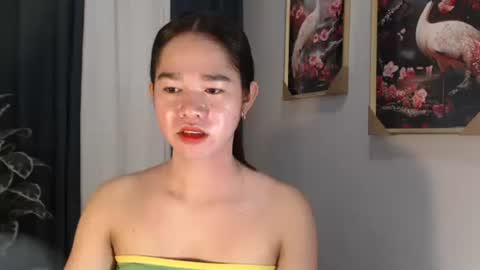 Snapshot of yourtinybunny chatting on 09-13-25, 01:33 yourtinybunny online show from 09-13-25, 01:33