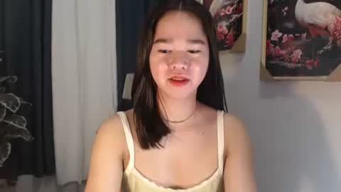 Snapshot of yourtinybunny chatting on 09-15-25, 10:37 yourtinybunny online show from 09-15-25, 10:37