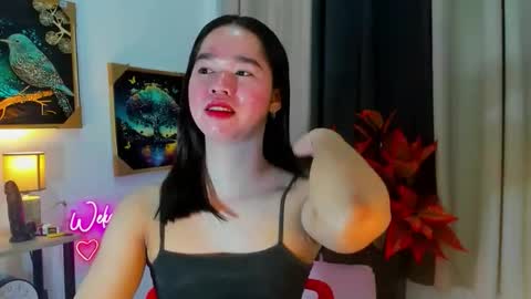 Snapshot of yourtinybunny chatting on 11-14-25, 04:33 yourtinybunny online show from 11-14-25, 04:33