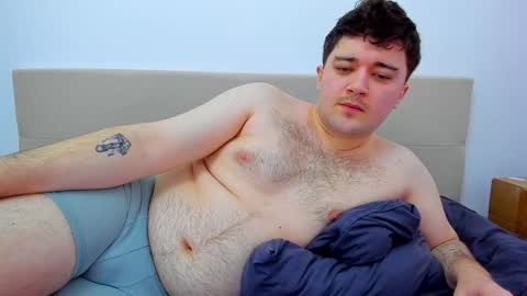 Snapshot of yourtotoro chatting on 01-09-25, 02:43 Mike online show from 01-09-25, 02:43