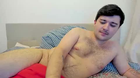 Snapshot of yourtotoro chatting on 03-04-25, 08:05 Mike online show from 03-04-25, 08:05