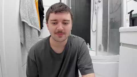 Snapshot of yourtotoro chatting on 09-09-25, 09:42 Mike online show from 09-09-25, 09:42