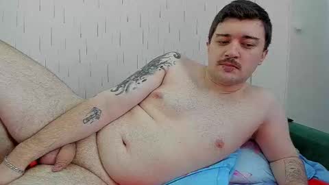 Snapshot of yourtotoro chatting on 09-16-25, 07:53 Mike online show from 09-16-25, 07:53