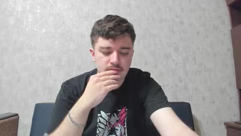 Snapshot of yourtotoro chatting on 11-12-25, 08:37 Mike online show from 11-12-25, 08:37