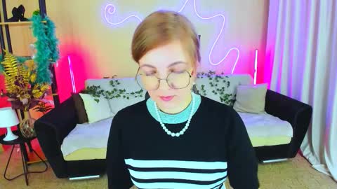 Snapshot of youruniverser chatting on 11-20-25, 04:12 Alice online show from 11-20-25, 04:12