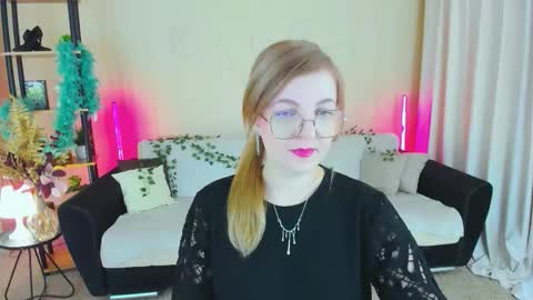 Snapshot of youruniverser chatting on 11-29-25, 09:23 Alice online show from 11-29-25, 09:23