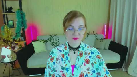 Snapshot of youruniverser chatting on 11-30-25, 09:46 Alice online show from 11-30-25, 09:46