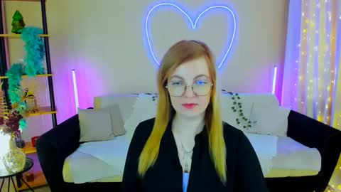 Snapshot of youruniverser chatting on 02-04-26, 10:32 Alice online show from 02-04-26, 10:32