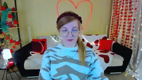 Snapshot of youruniverser chatting on 02-14-26, 09:28 Alice online show from 02-14-26, 09:28