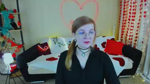 Snapshot of youruniverser chatting on 02-26-26, 11:31 Alice online show from 02-26-26, 11:31