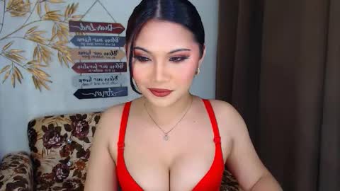 Snapshot of youungsextdeity chatting on 11-25-25, 09:09 cathy online show from 11-25-25, 09:09