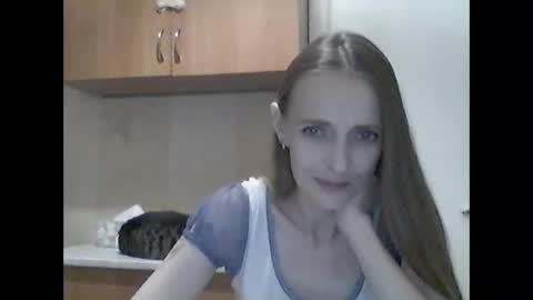 Snapshot of youur_light chatting on 05-08-26, 06:13 Youur light online show from 05-08-26, 06:13