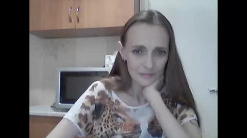 Snapshot of youur_light chatting on 05-19-26, 05:41 Youur light online show from 05-19-26, 05:41
