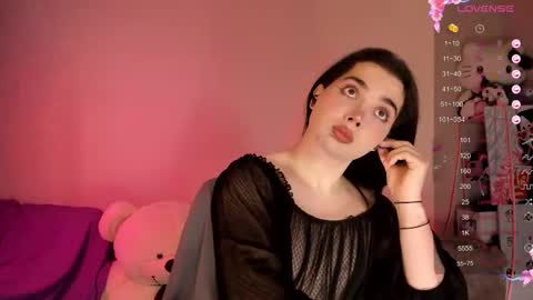 Ysabell online show from 09-28-25, 01:16