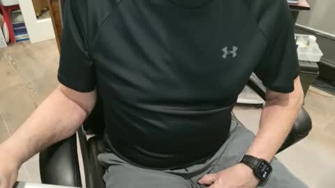 Snapshot of yttims chatting on 02-14-26, 10:39 yttims online show from 02-14-26, 10:39