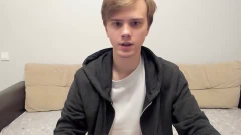 Snapshot of yueslang chatting on 11-14-25, 06:39 Yue Lang and Samm online show from 11-14-25, 06:39