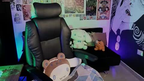    rawr   Anne Independent model      online show from 09-29-25, 11:53