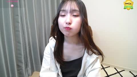 Snapshot of yui_x chatting on 01-12-25, 11:50 yui_x online show from 01-12-25, 11:50