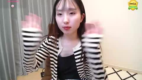 Snapshot of yui_x chatting on 03-06-25, 11:25 yui_x online show from 03-06-25, 11:25