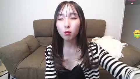 yui_x online show from 07-29-26, 12:14