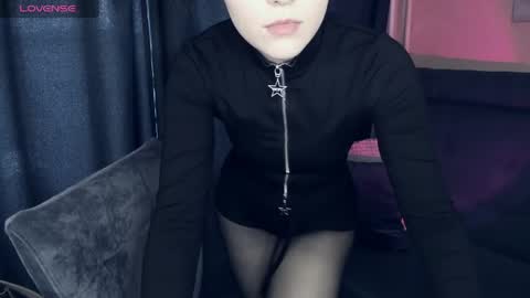 YukiShine online show from 05-15-26, 10:44
