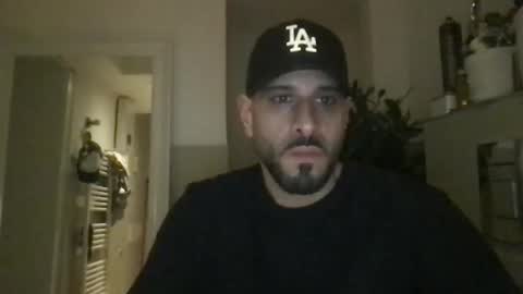 Snapshot of yul53 chatting on 09-21-25, 05:14 yul53 online show from 09-21-25, 05:14