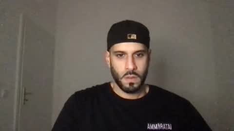 Snapshot of yul53 chatting on 10-16-25, 06:42 yul53 online show from 10-16-25, 06:42