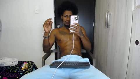 Snapshot of yulian_23 chatting on 09-26-25, 10:14 Ivan online show from 09-26-25, 10:14