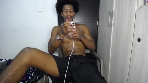 Snapshot of yulian_23 chatting on 09-27-25, 07:52 Ivan online show from 09-27-25, 07:52