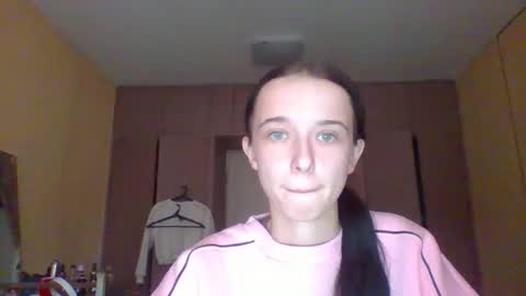 Yuliia online show from 10-07-25, 05:37