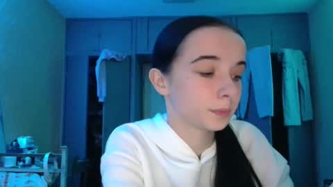 Yuliia online show from 10-19-25, 09:32